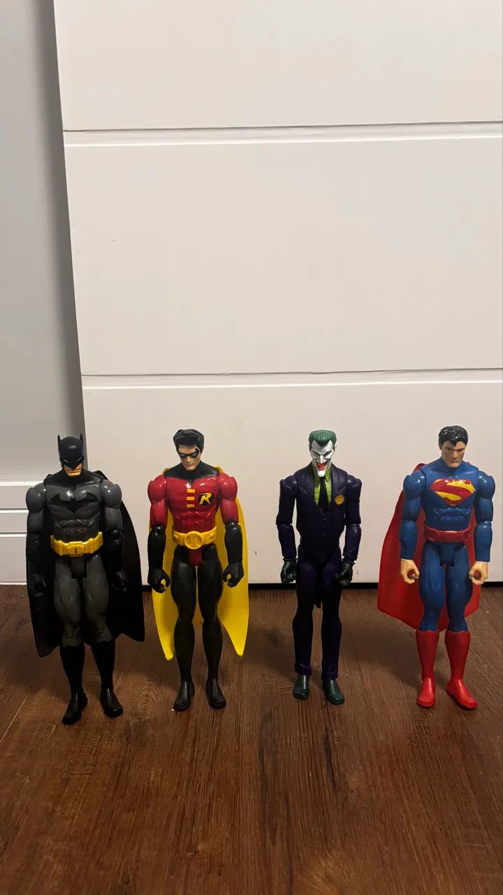 Kit 4 Bonecos DC Comics 30cm - Batman, Robin, Coringa e Superman - Foto 2