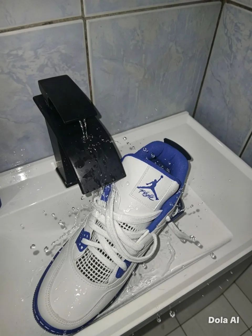 JORDAN 4 BLUE