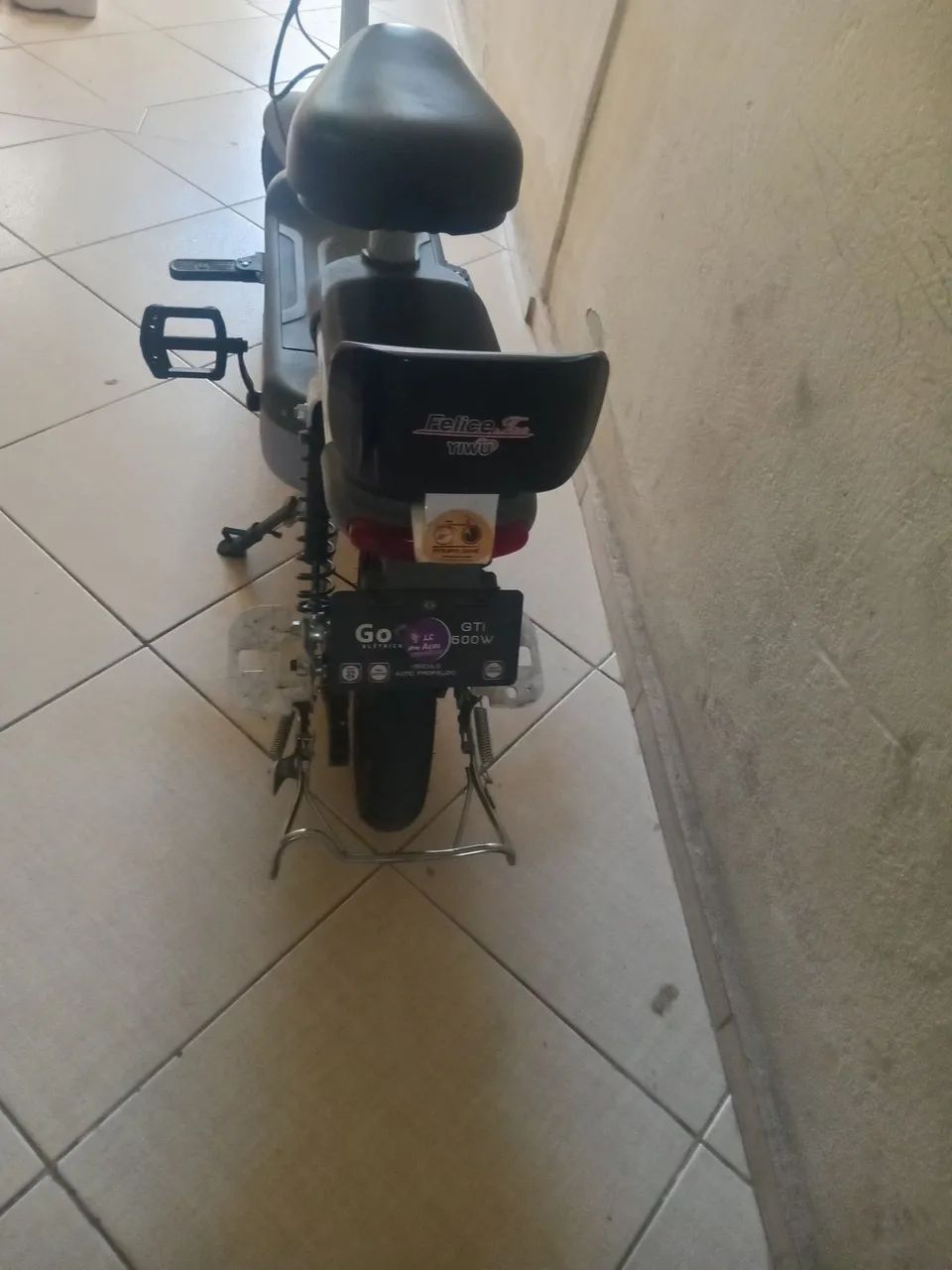vendo uma bicicleta elétrica