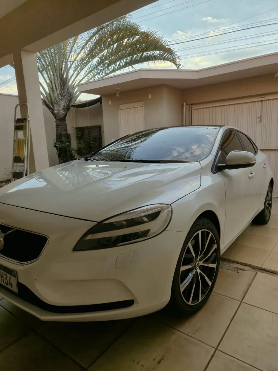 Volvo V40 V40 T-4 MOMENTUM 2.0 Aut. 2019