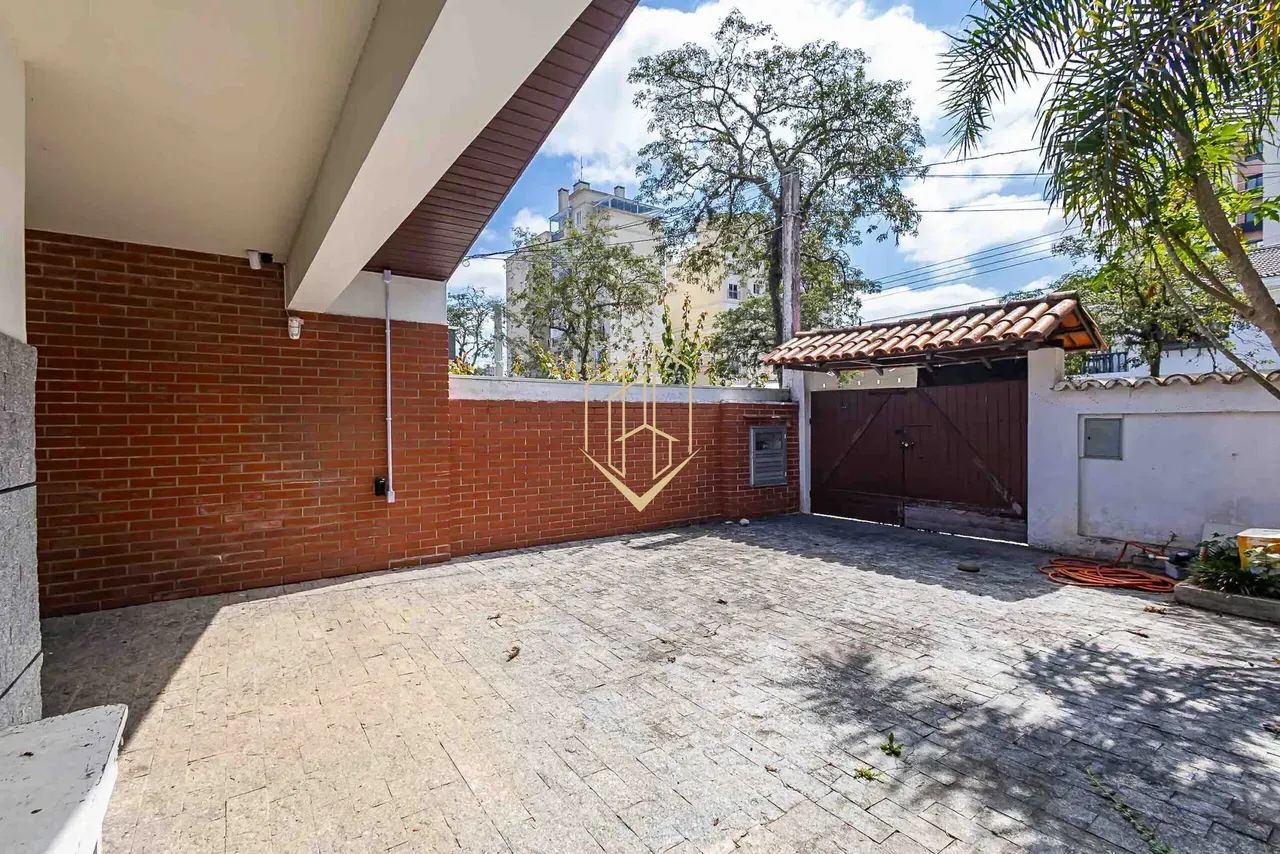 Casa térrea com 3 quartos e 4 vagas no Bacacheri - Foto 3