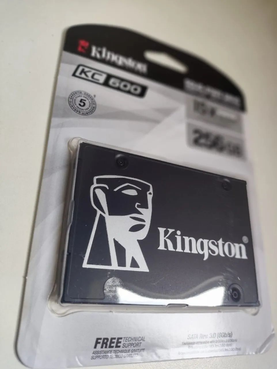 SSD 256gb Kingston KC600