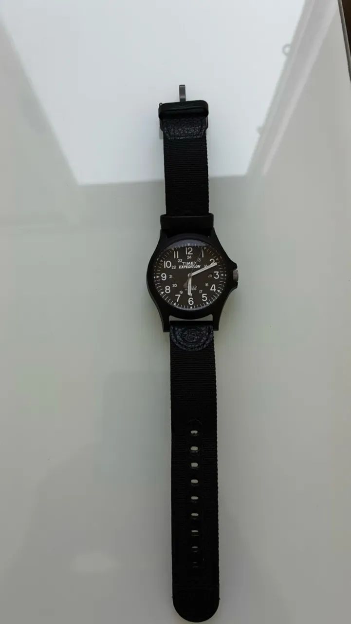 Relógio Timex Expedition preto com NF