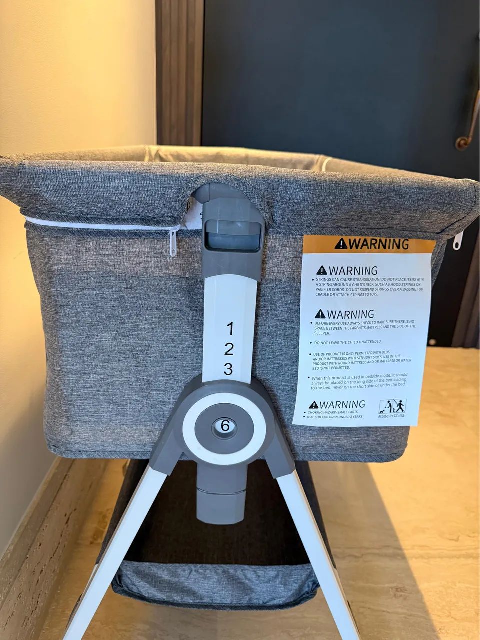 Berço portátil co-bed com 4 rodas e balanço fácil de transportar impecável - Foto 3