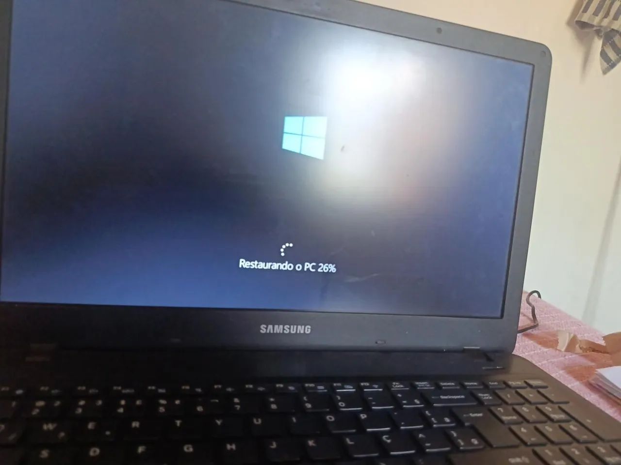 Vende-se ou troca Notebook Samsung  para conserto ou retirada de peças  - Foto 4
