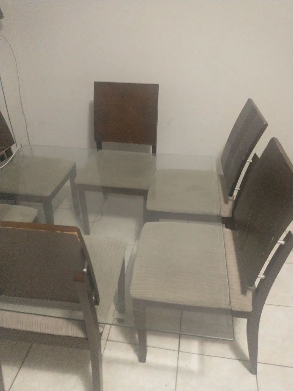 Trampo de Mesa com 6 cadeiras 