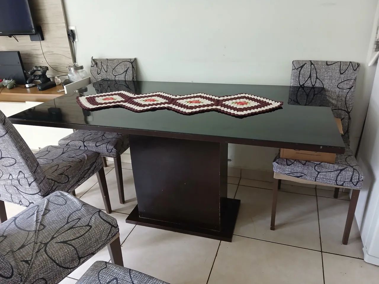 Mesa com 6 cadeiras - Foto 2