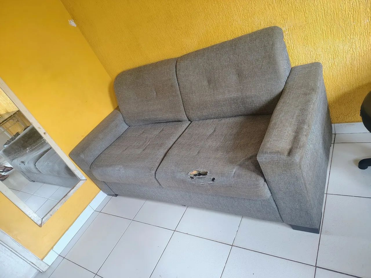 Vende-se Sofá Semi Retrátil Usado - Foto 4