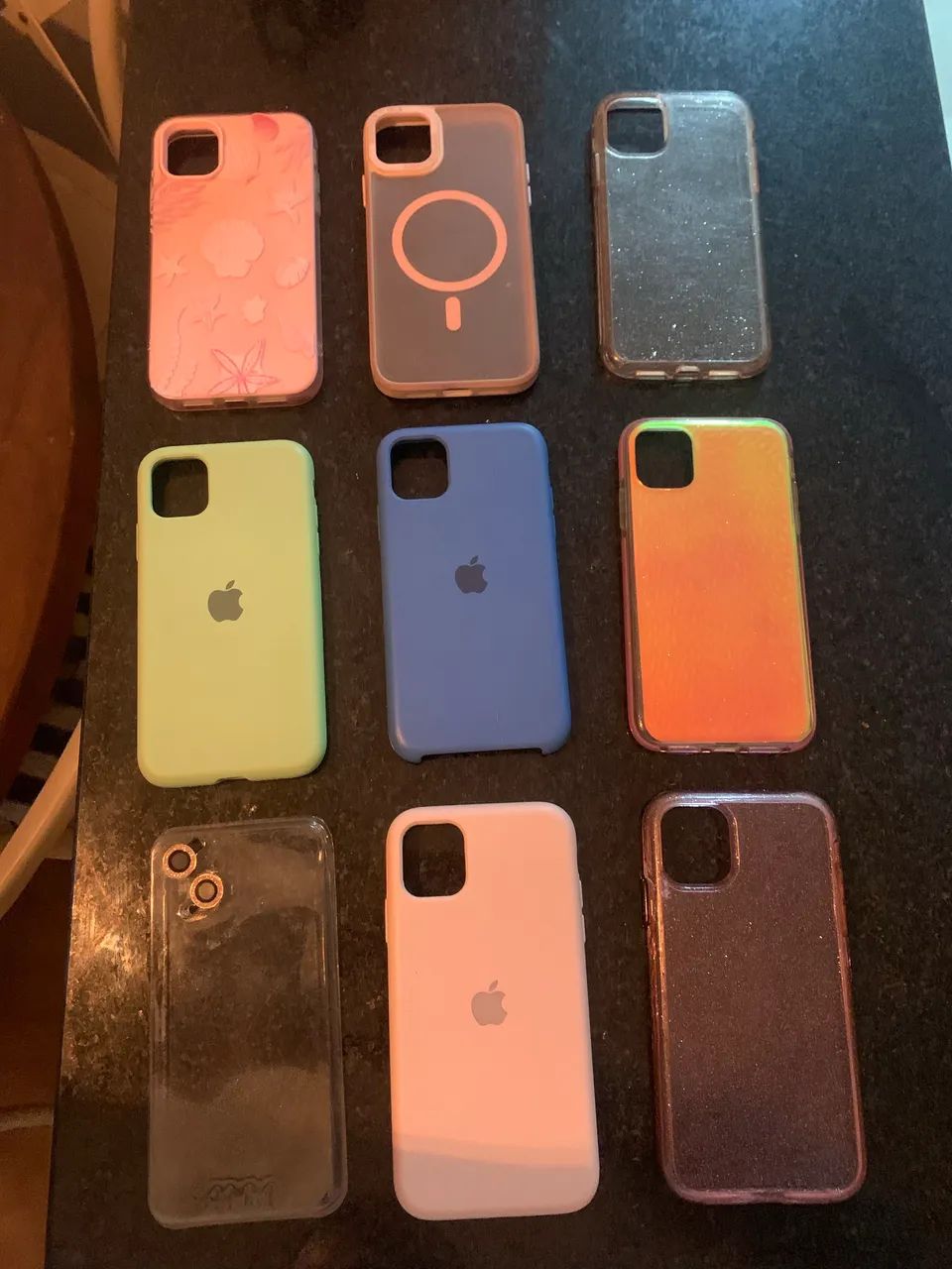 iPhone 11 Preto - Excelente estado + 8 capinhas  - Foto 3