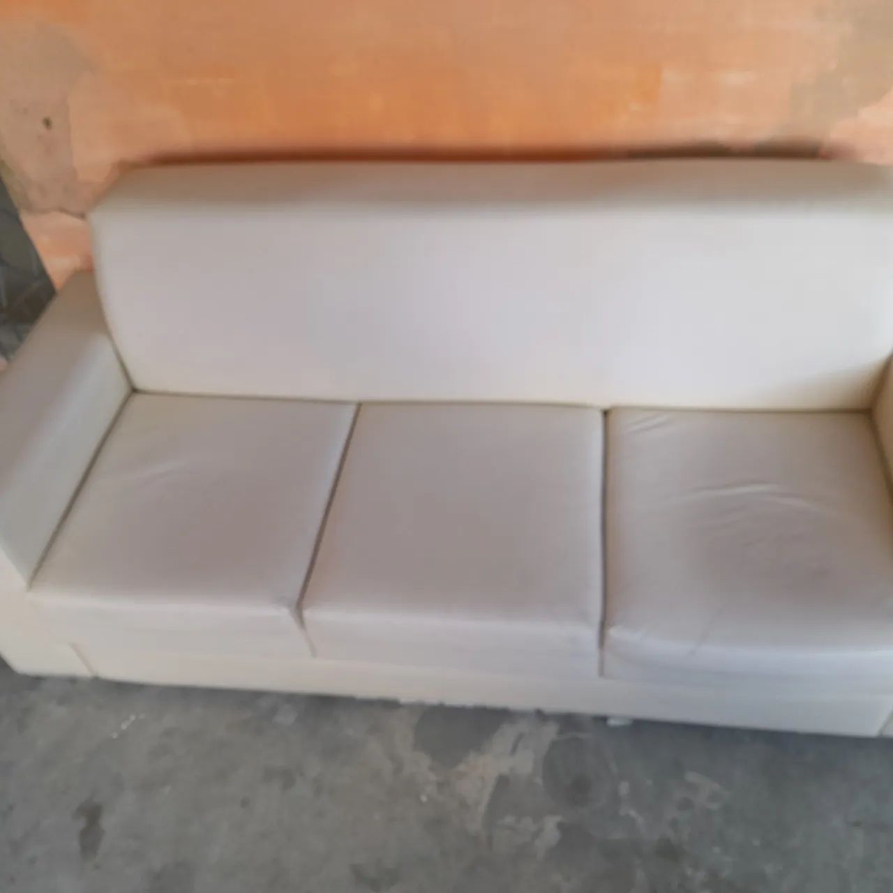 Sofá em couro