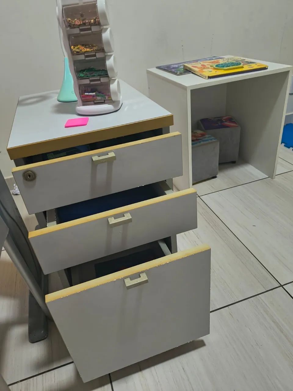 Gaveteiro multifuncional,3 gavetas em MDF