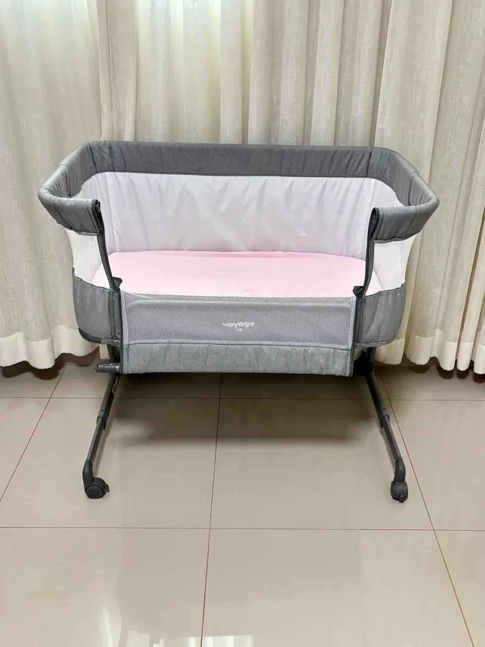 Berço Co-bed Voyage , acopla na cama .  - Foto 2