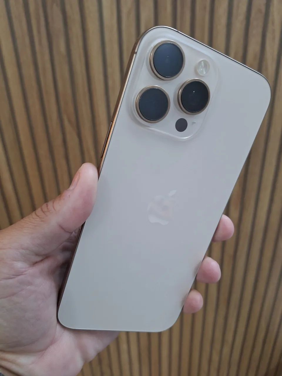 IPhone 16 Pro Max 256GB Natural Titânio - Celulares e Smartphones