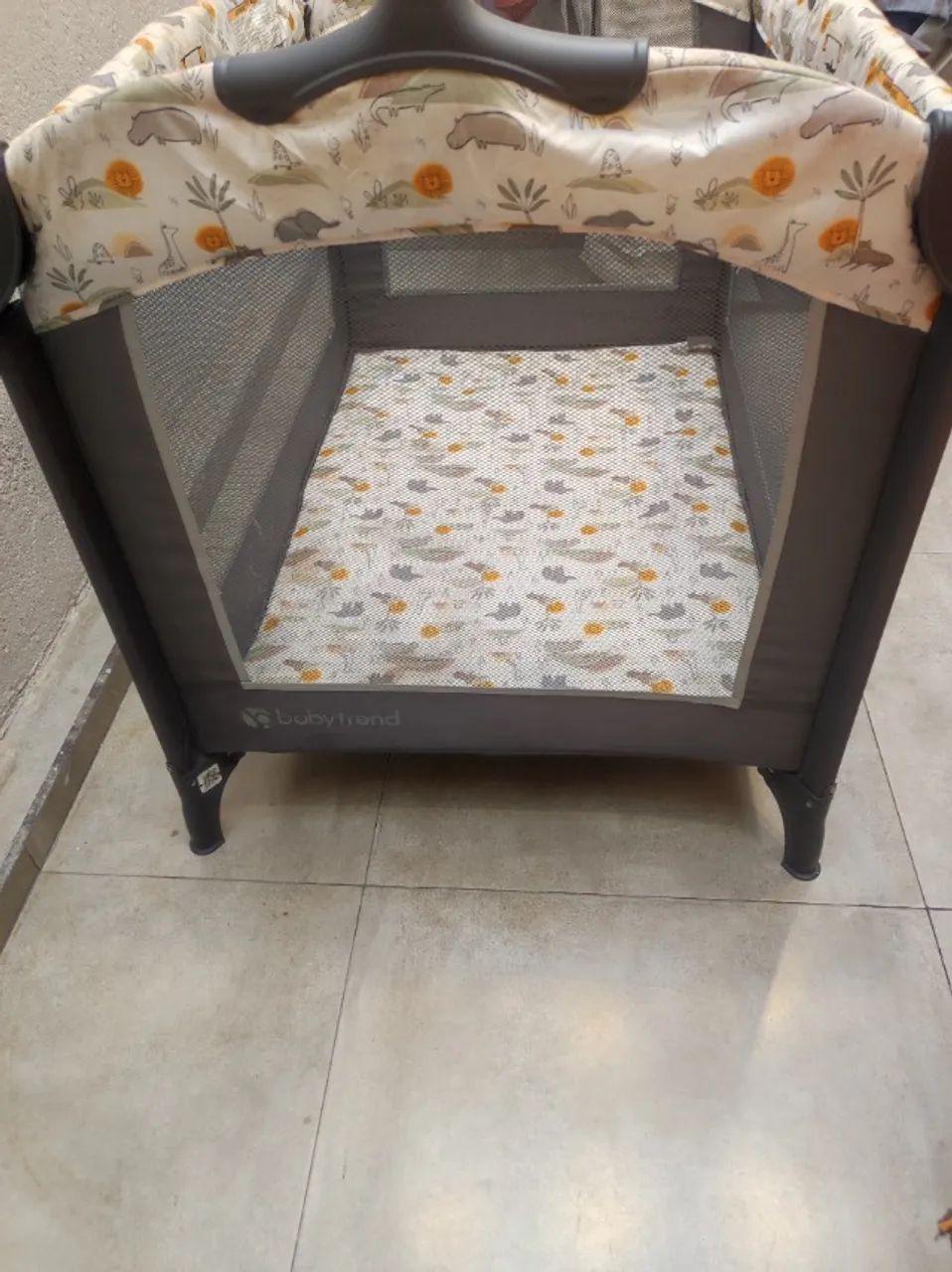 Berço cercado Babytrend !!