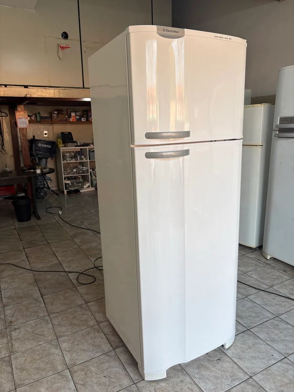 GELADEIRA DUPLEX ELETROLUX SEMI NOVA 460 LITROS 