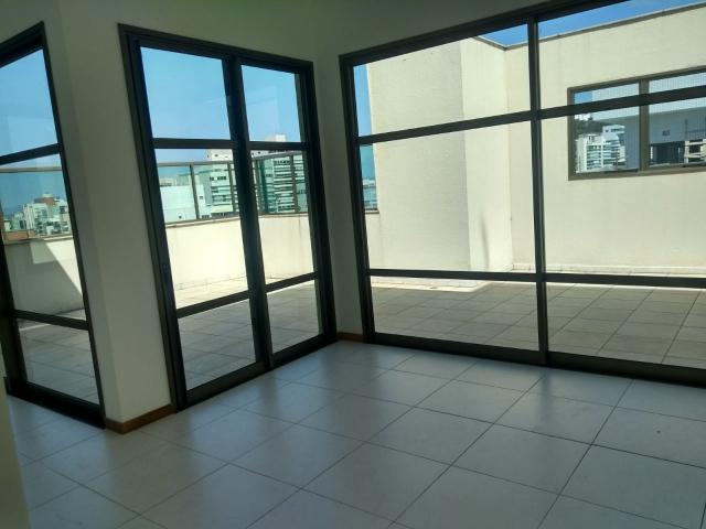 Cobertura Duplex de 3 quartos, sendo 3 suítes na Praia da Costa