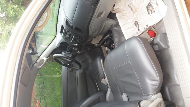 Vendo uma caminhonete da Toyota Hilux - Foto 7