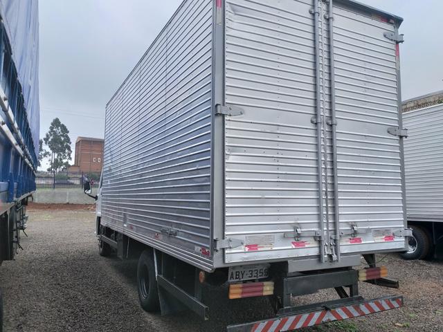 Agrale *. MWM X10 com Bau de 5,5m x 2,5m - Foto 7