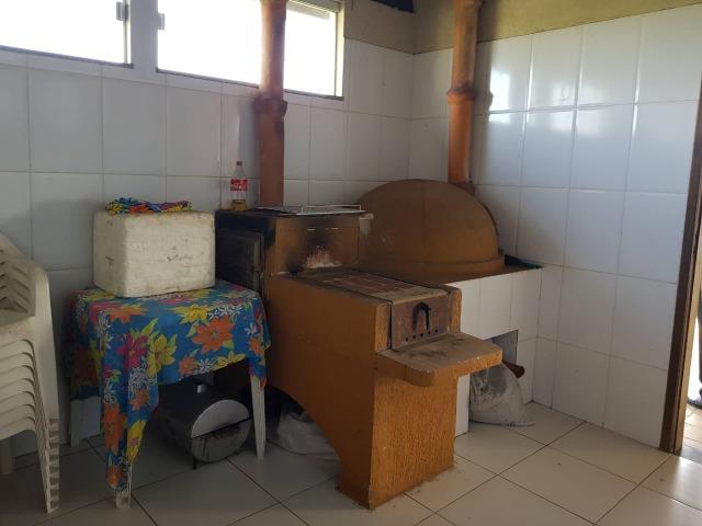 Bela fazendinha às margens da represa " Pedra do Cavalo" com casa boa - Foto 5
