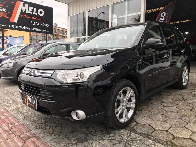 Outlander GT 3.0 4x4 7Lugares 2015 - Foto 3
