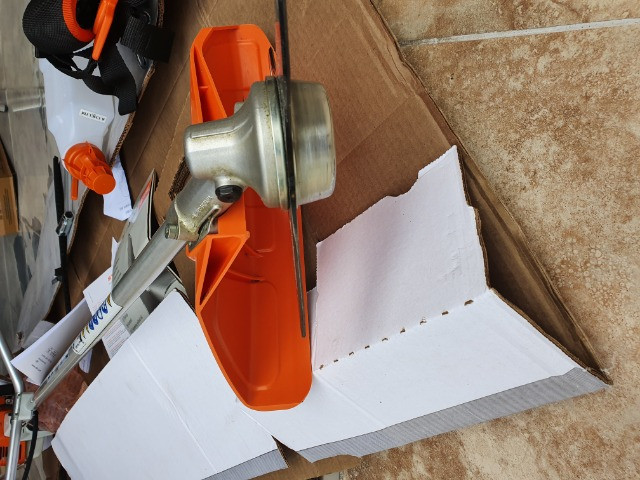 Roçadeira a gasolina fs 85 stihl - Foto 2