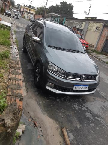 Baixei Saveiro cross cabine dupla com 5 lugares ano 2018