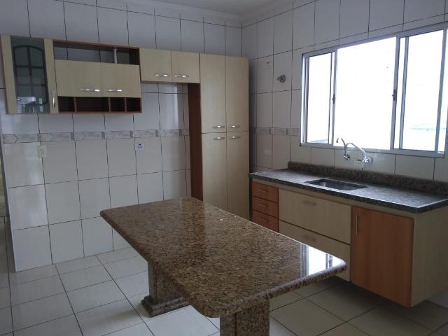Casa de três dormitórios e sacada - Foto 20