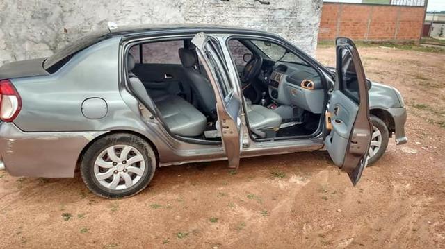Clio sedan cont: *47