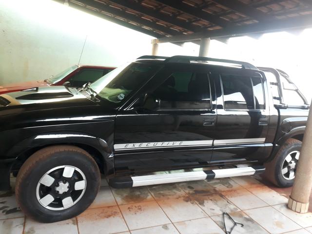Vende-se chevrolet S 10 *) - Foto 3