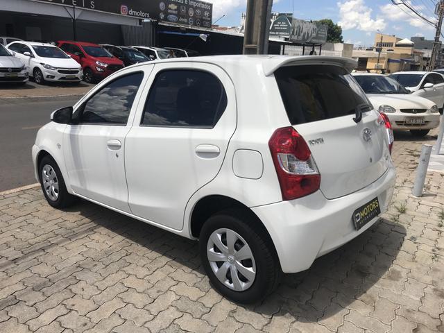 Toyota Etios 1.3 HB X - Foto 3