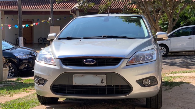 FORD FOCUS HC 2.0 AUTOMÁTICO