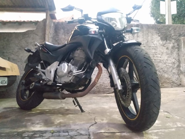 CB 300