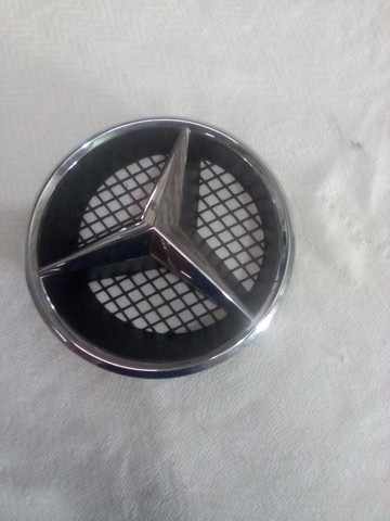 Suporte com emblema da mercedes  C180  c200  GLA 2008 até 2014 - Foto 4