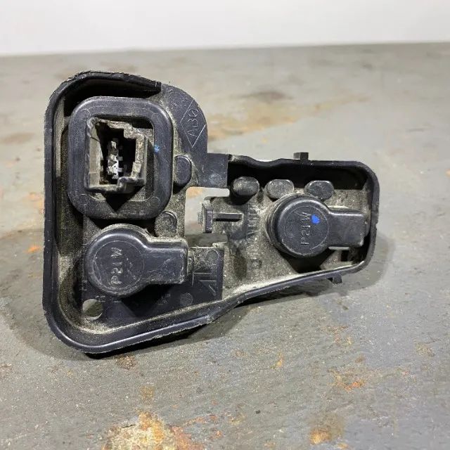 Socket Da Lanterna Esquerda Da Mala Renault Fluence 2012 - Foto 3