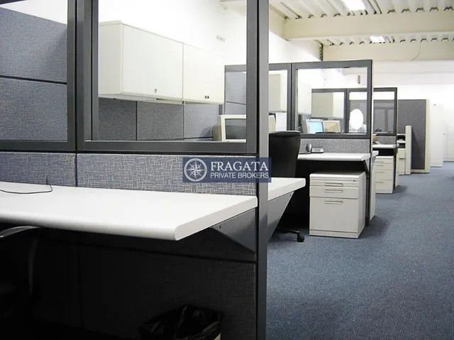 Venda e locação de prédio comercial Barra Funda, São Paulo.