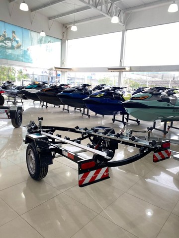 CARRETA RODOVIÁRIA P JET SKI 2026 OKM, Em Alumínio, C Roldanas, Parcelamos em até 36x - Foto 2