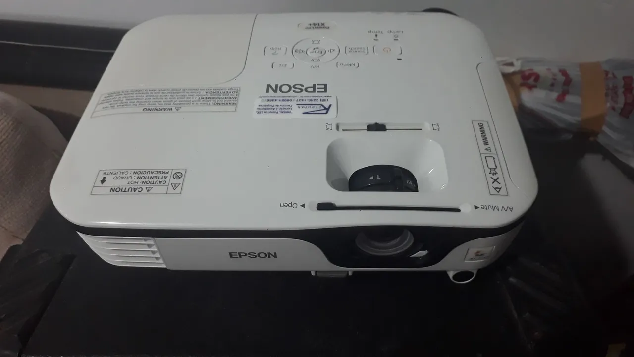 Projetor multimídia Epson X 14+ XGA HDMI 3.000 Ansi Lumens Aceito troca por notebook