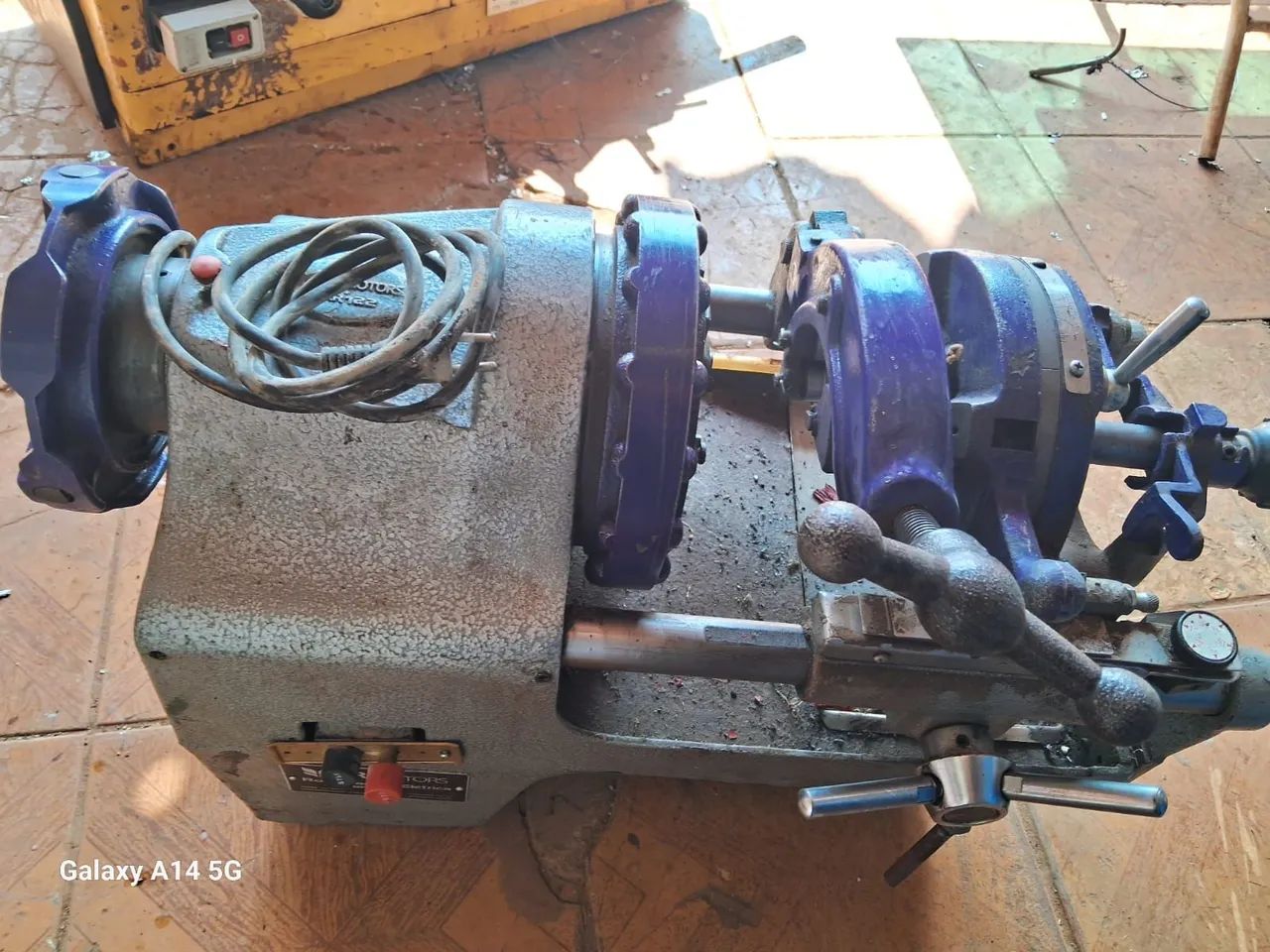 Rosqueadeira Eletrica BR MOTORS - Foto 2