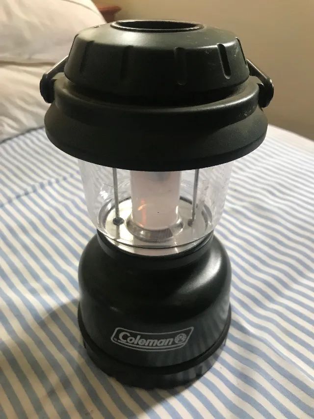 LANTERNA LAMPIAO A PILHA COLEMAN