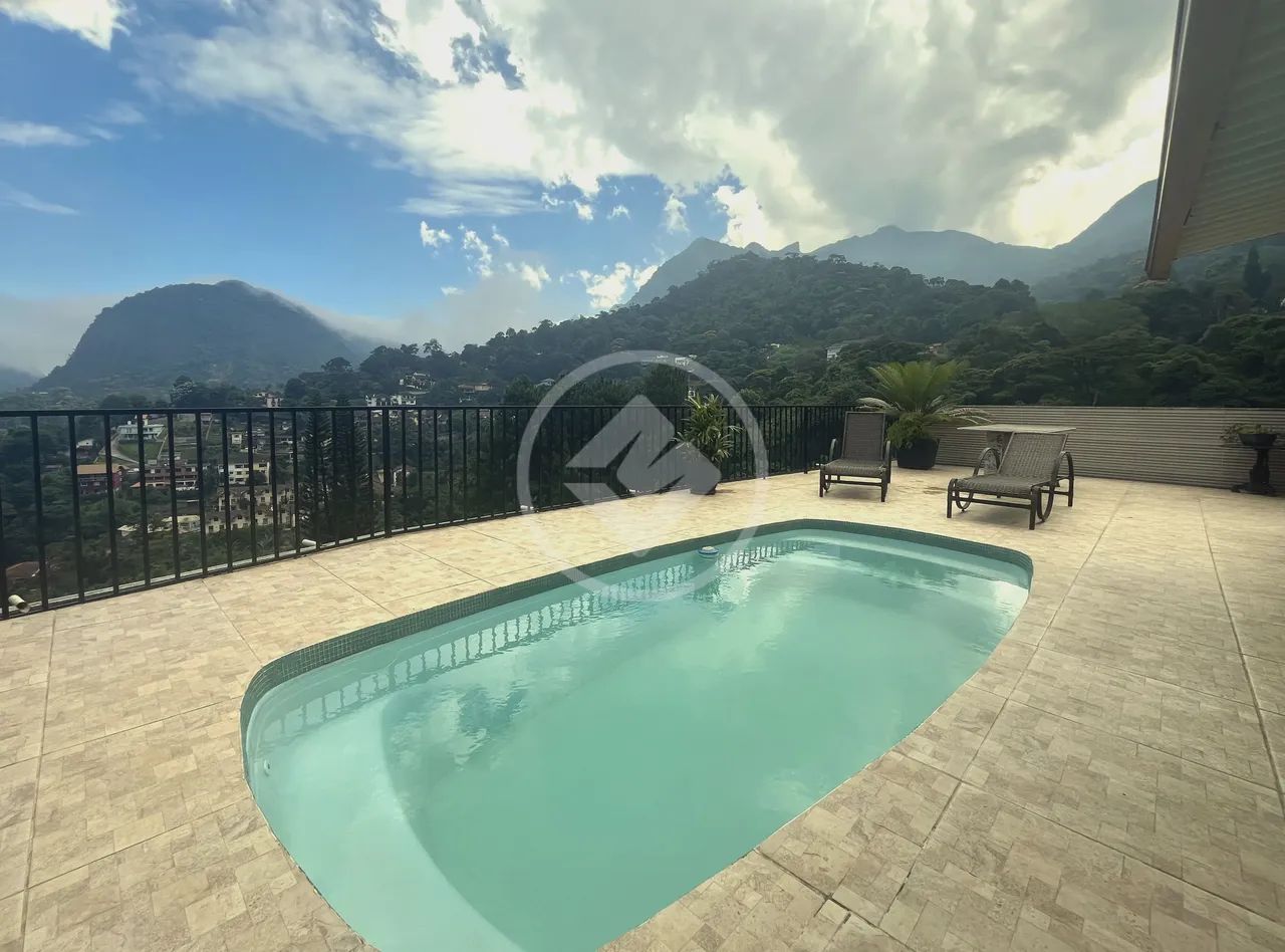 Casa com QUATRO Quartos à venda, 266 m² por R$ 940.000 - Parque do Ingá - Teresópolis/RJ c - Foto 2