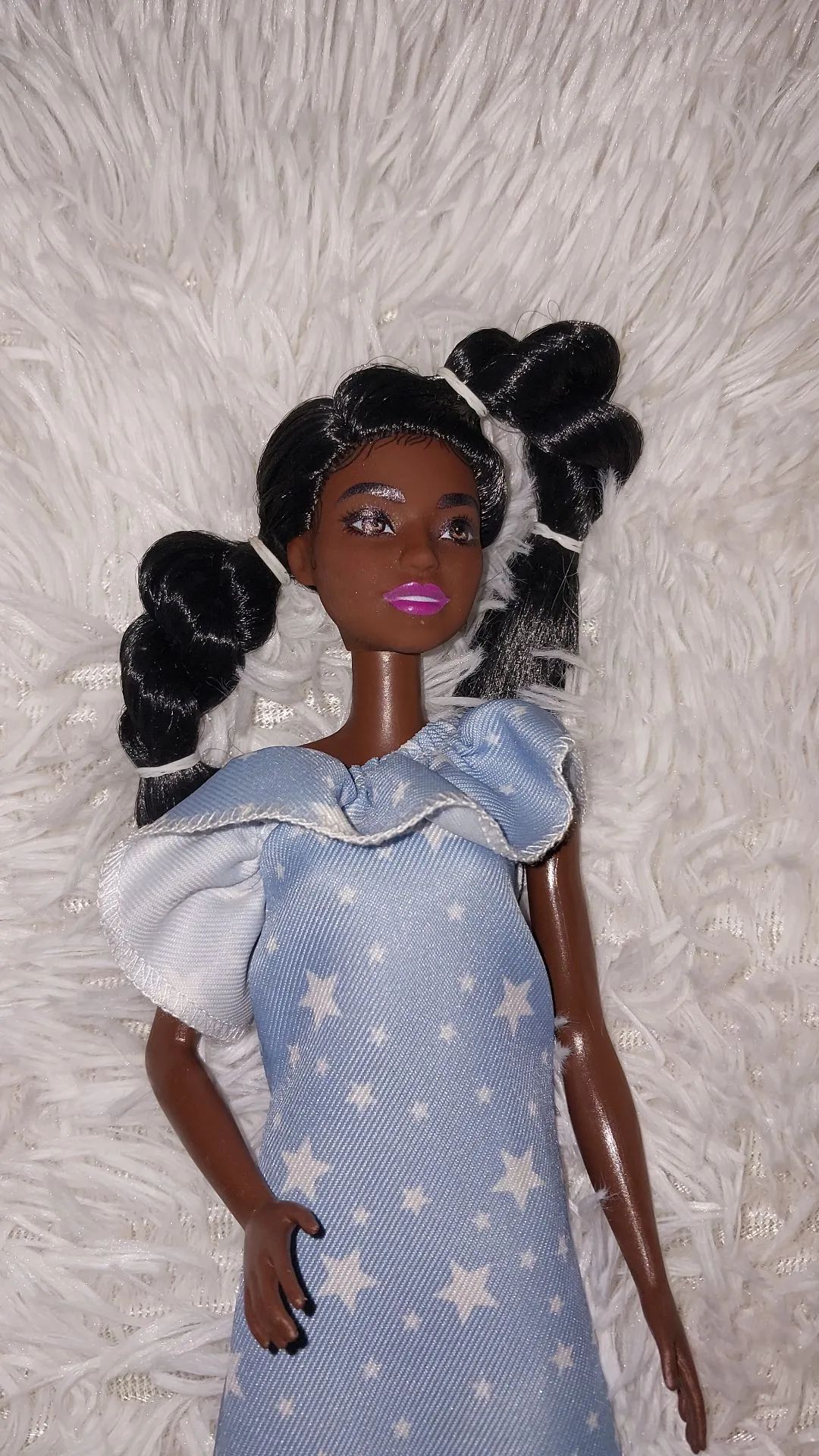 Boneca Barbie com perna mecânica Vestido Azul Estampado