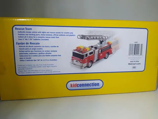 Caminhão Bombeiro com luz e som importado  - Foto 3