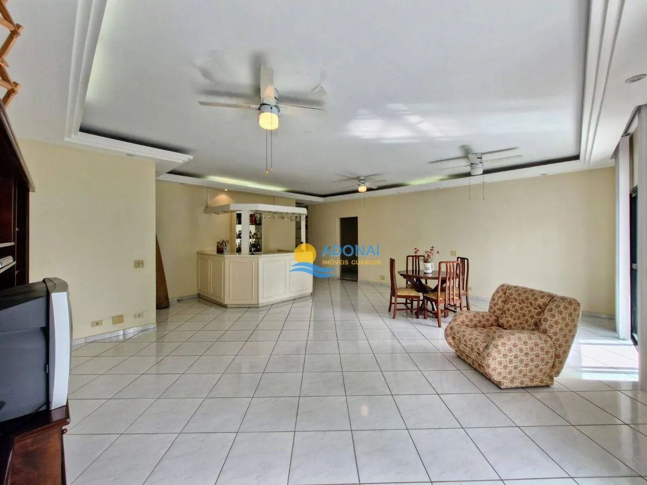 Apartamento com 3 dormitórios à venda, 200 m² por R$ 1.600.000,00 - Pitangueiras - Guarujá