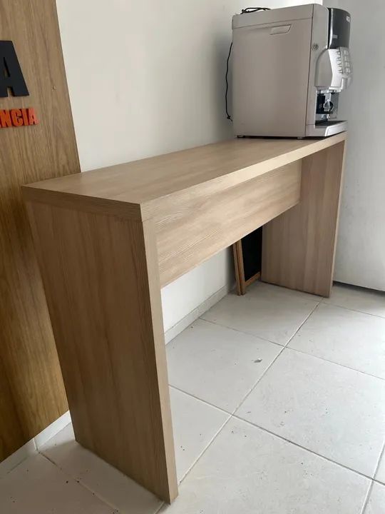 Balcão para banquetas 