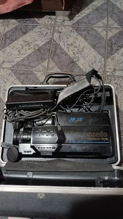 Câmera de Vídeo Panasonic AF-X6  Omnl Movie - Foto 2