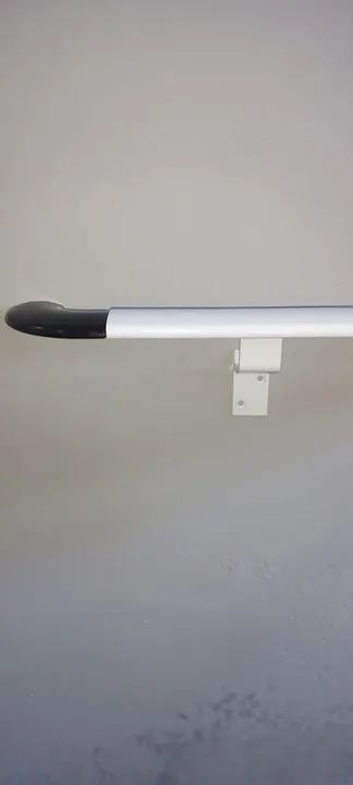 ( R$100,00 O METRO ) CORRIMÃO DE PAREDE EM ALUMÍNIO MODELO CHATO CURVA DE ACABAMENTO NYLON - Foto 4