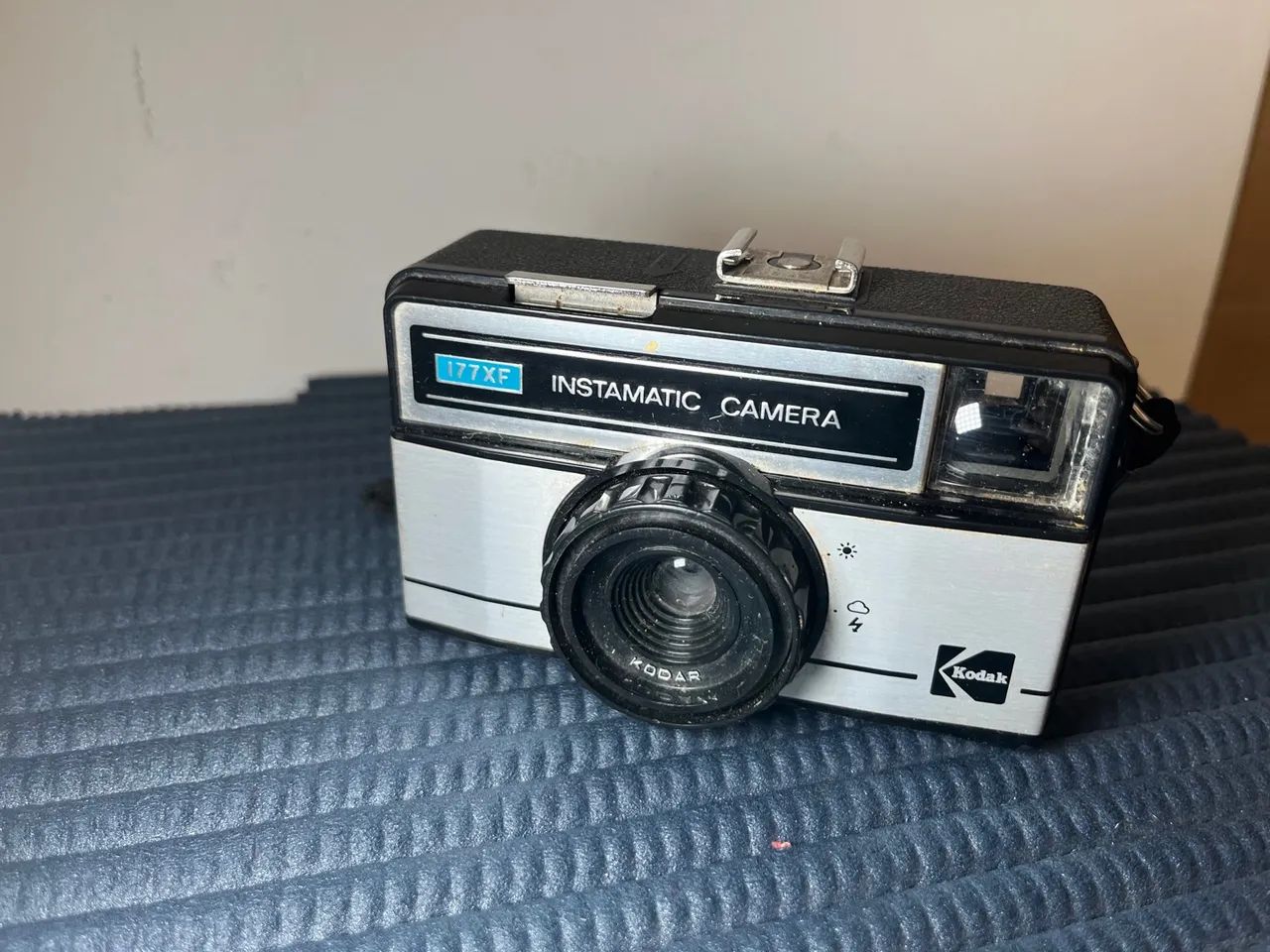 フィルムカメラ Kodak Instamatic camera 177x Câmera Kodak Instamatic 177x - Câmeras e Filmadoras - Samambaia