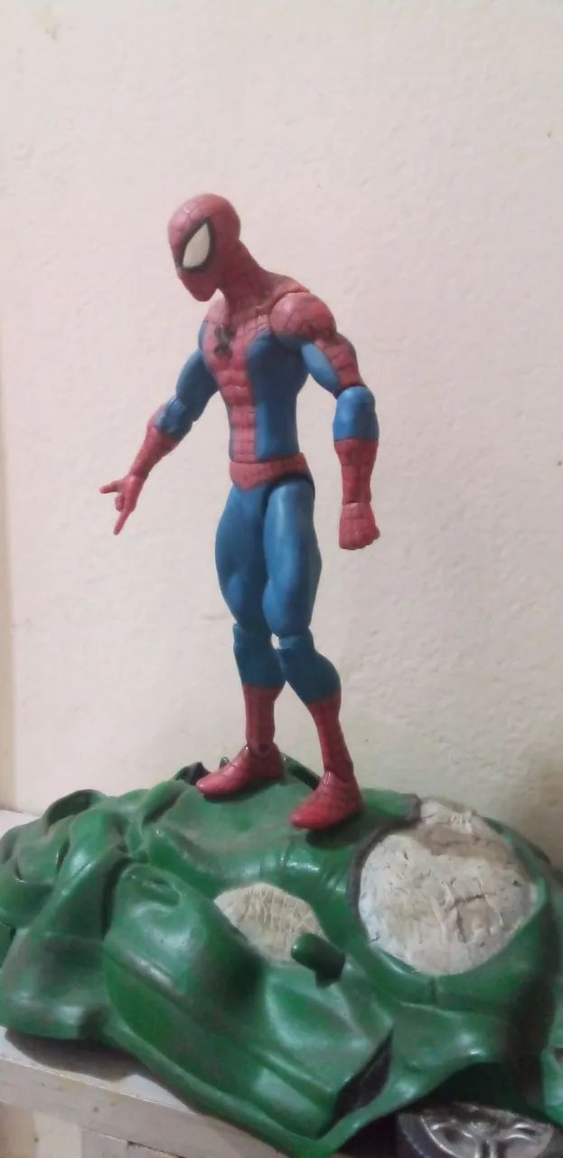 Action Figure Spider-Man Marvel Select Diamond Toys - Foto 2