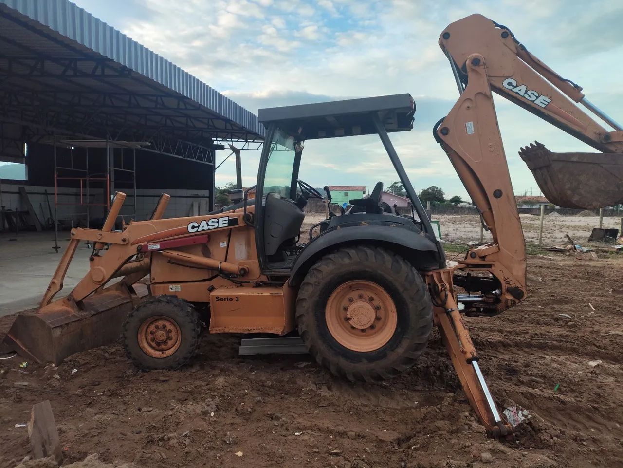 Retroescavadeira Case 580 M