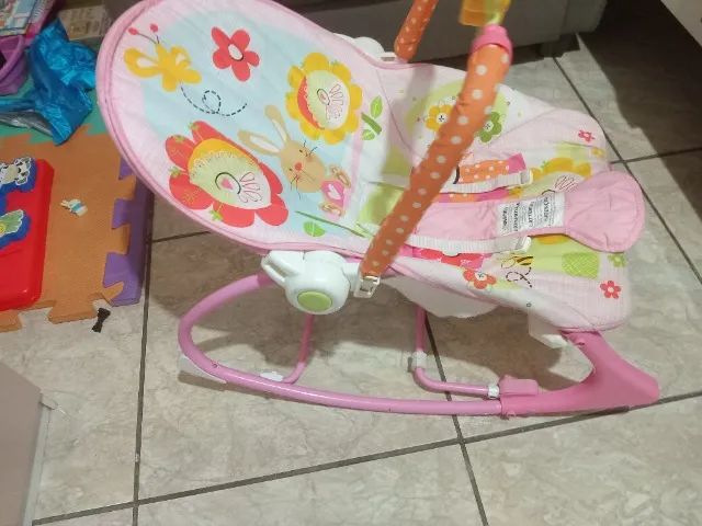 Cadeira de descanso vibratória e musical para bebê 